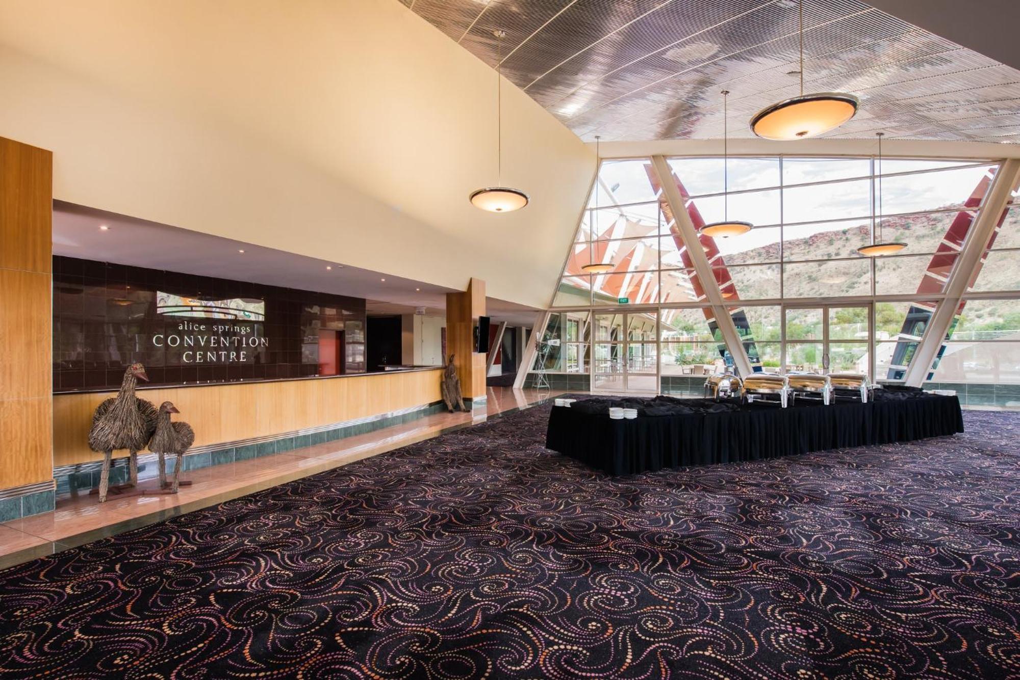 Crowne Plaza Alice Springs Lasseters By Ihg Exteriör bild